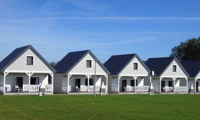 Sianozety House | Holiday Home in Ustronie Morskie by the Beach
