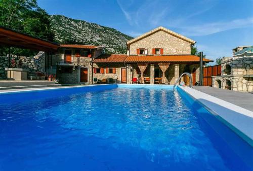 Drivenik House | Holiday home in Drivenik 39096