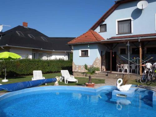 Balatonmariafurdo House | Holiday home in Balatonmariafürdo 19325