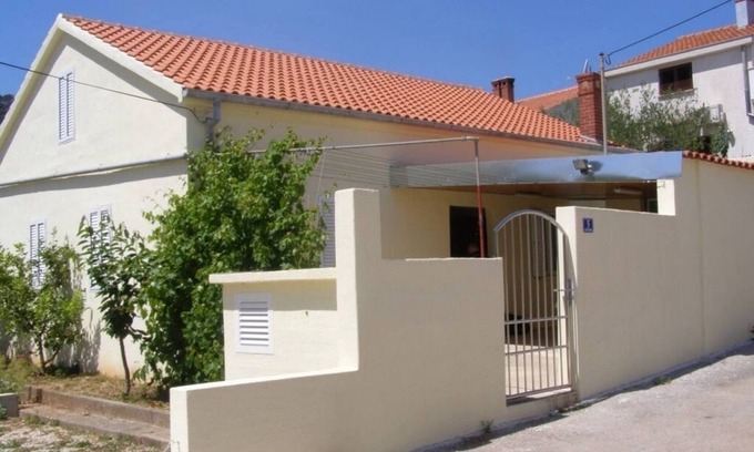 Preko House | Holiday Home in Preko with Seaview, Terrace, Air condition, WIFI (4571-1)