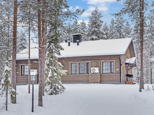 Akaslompolo House | Holiday Home Kurunkynsi ii by Interhome