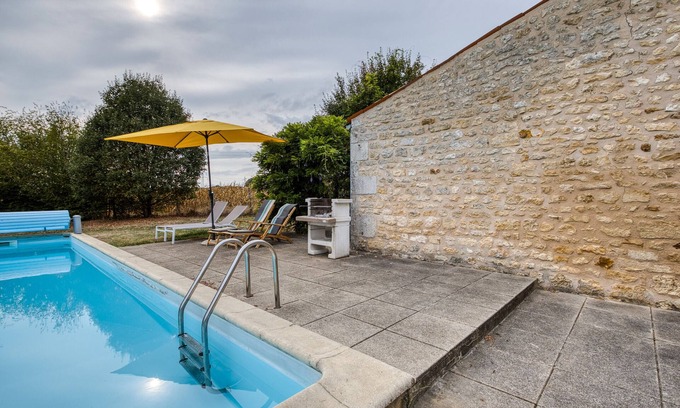 Champagnolles House | Holiday Home 'La Musardière' with Private Pool, Private Terrace and Wi-Fi