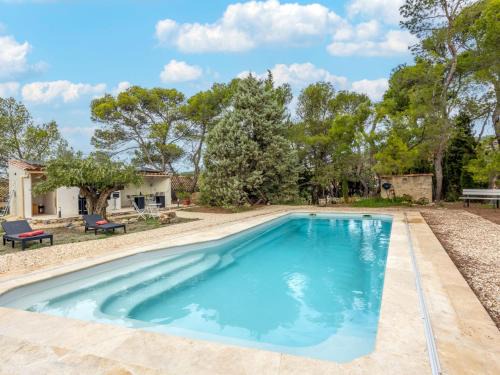 Azillanet House | Holiday Home La Pinède by Interhome
