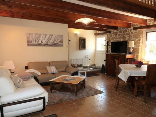 Belz House | Holiday Home Le Gite des Oyats by Interhome