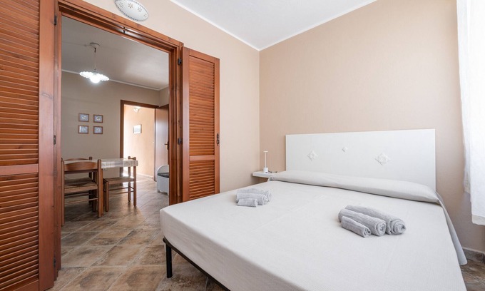 Calasetta House | Holiday Home 'Le Sabbie Bianche' with Private Terrace and Air Conditioning