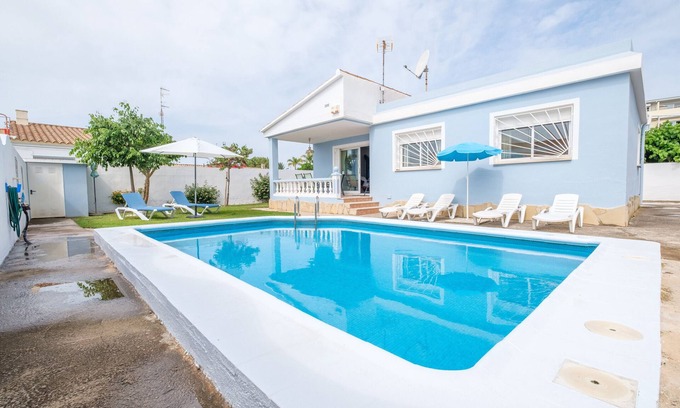Vinaros House | Holiday Home 'Marblau 4' close to the Beach with Pool & Wi-Fi
