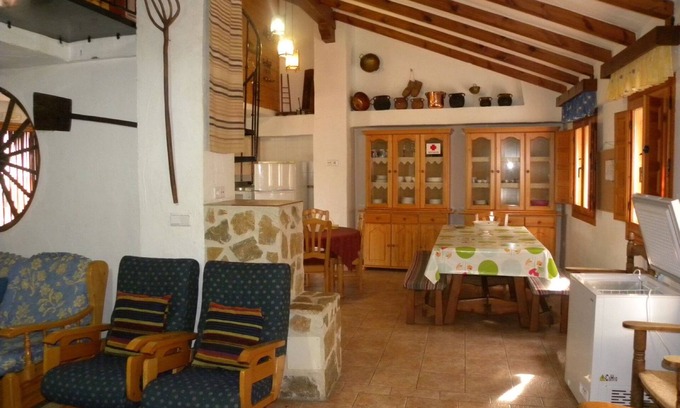Moratalla House | Holiday Home 'Molino 1' with Mountain View, Wi-Fi and Air Conditioning