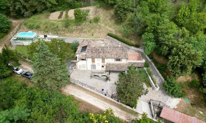 Vicoli House | Holiday Home 'Mulino Brandolini' with Mountain View, Private Pool and Wi-Fi