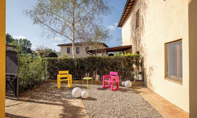 Barberino Val d'Elsa House | Holiday Home 'Nido Dei Sogni' with Private Garden, Wi-Fi and Air Conditioning