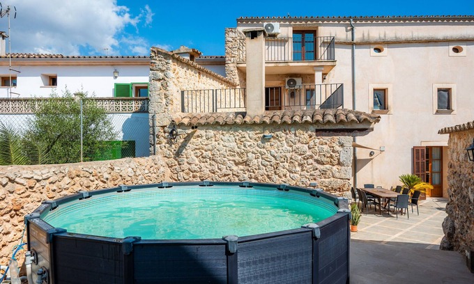 Pina House | Holiday Home 'Pina' with Mountain View, Private Pool and Wi-Fi