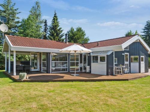 Stillinge Strand House | Holiday Home Rixa - 525m from the sea by Interhome