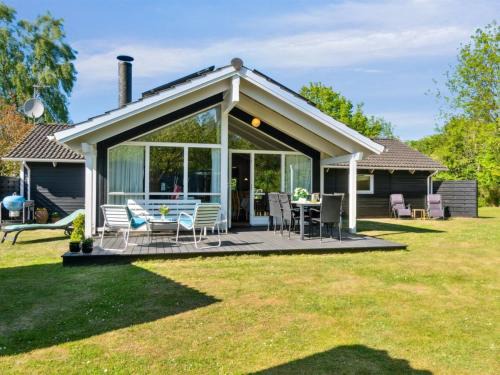 Ordrup House | Holiday Home Sophi - 425m from the sea by Interhome