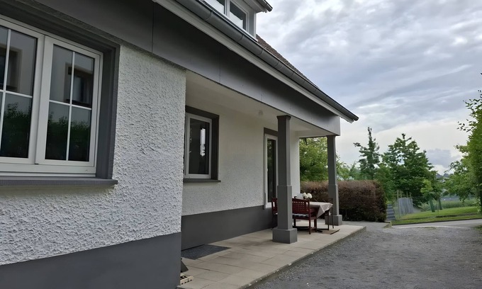 Stockach House | Holiday Home 'Spes' with Mountain View, Private Terrace and Wi-Fi