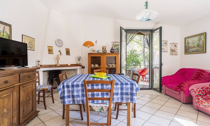 Cardedu House | Holiday Home 'Su Entu A Mari Museddu' with Sea View, Shared Garden and Wi-Fi