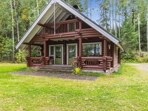 Hiukkajoki House | Holiday Home Vihreä mökki by Interhome