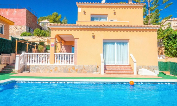 Segur de Calafell House | Holiday Home 'Villa Sunset' with Sea Views, Wi-Fi and Air Conditioning