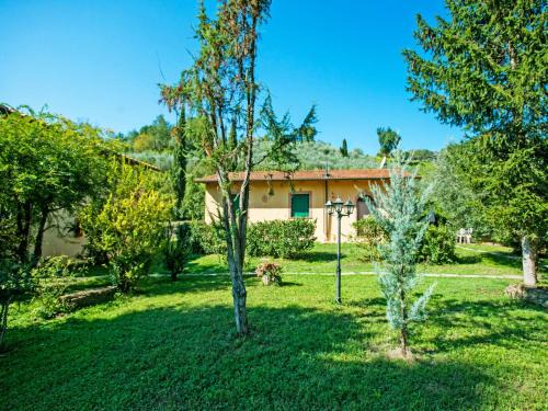 Alberi House | Holiday Home Villetta Il Biancospino by Interhome