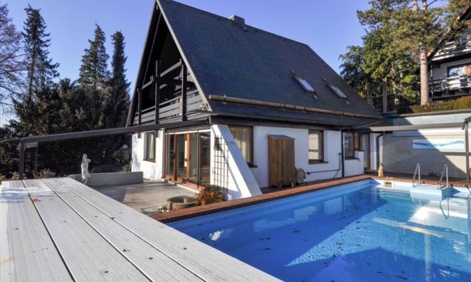 Nuertingen House | Holiday Home with Pool and Views to the Swabian Alps