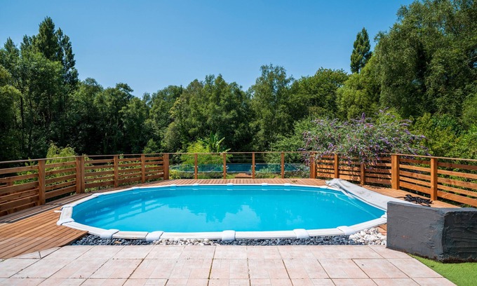 Kervignac House | Holiday Home with Private Pool, Private Terrace and Wi-Fi