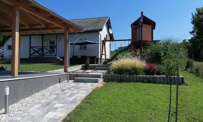 Belatelep House | Holiday home with wifi and air conditioning