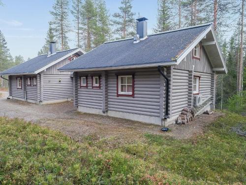 Akaslompolo House | Holiday Home Ylläksen tunturihonkamaja a 1 by Interhome
