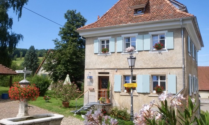 Lipburg House | Holiday Home 'Zur Alten Dame' with Mountain View, Shared Garden and Wi-Fi