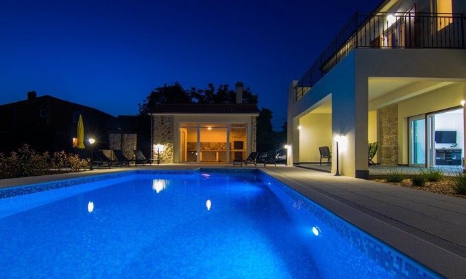 Gostinjac House | Holiday house Dobrinj for 1 - 8 persons with 3 bedrooms - Holiday home