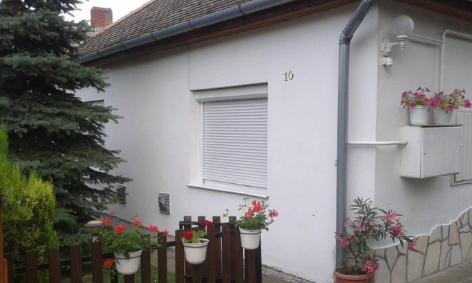Fonyod House | Holiday house Fonyód for 1 - 6 persons with 2 bedrooms - Holiday home