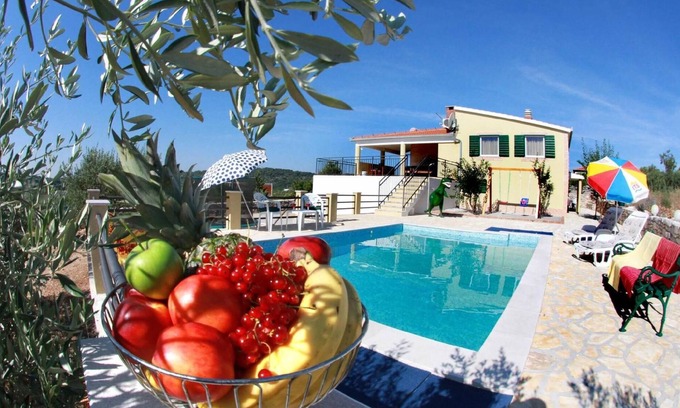 Solta House | Holiday house Grohote for 1 - 12 persons with 6 bedrooms - Row house