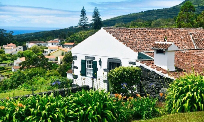 Capelo House | Holiday house Horta for 1 - 4 persons with 2 bedrooms - Holiday house