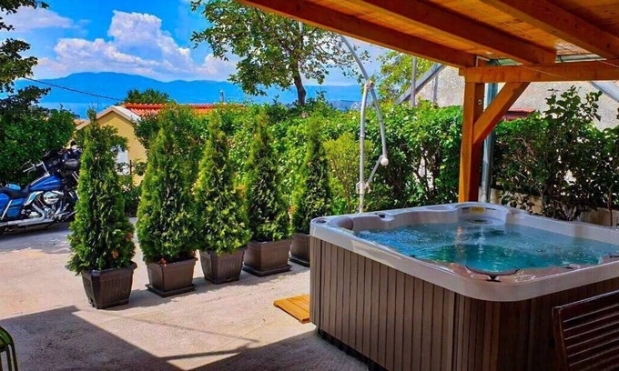 Hreljin House | Holiday house Hreljin for 1 - 11 persons with 3 bedrooms - Holiday house