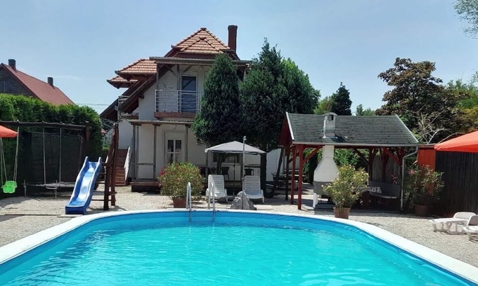 Balatonmariafurdo House | Holiday house Balatonmáriafürdõ for 1 - 7 persons with 3 bedrooms - Holiday home