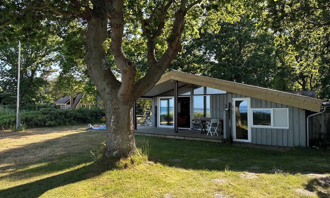 Fynshav House | Holiday house in 1st row to nice beach