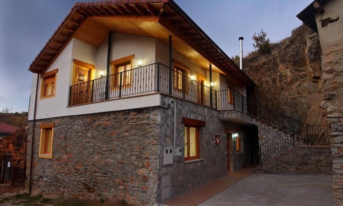 La Omanuela House | Holiday house La Omañuela for 1 - 2 persons with 2 bedrooms - Holiday home