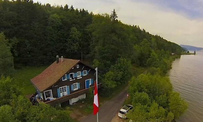 Les Bioux Ski Chalet | Holiday house Le Lieu for 1 - 9 persons with 4 bedrooms - Chalet
