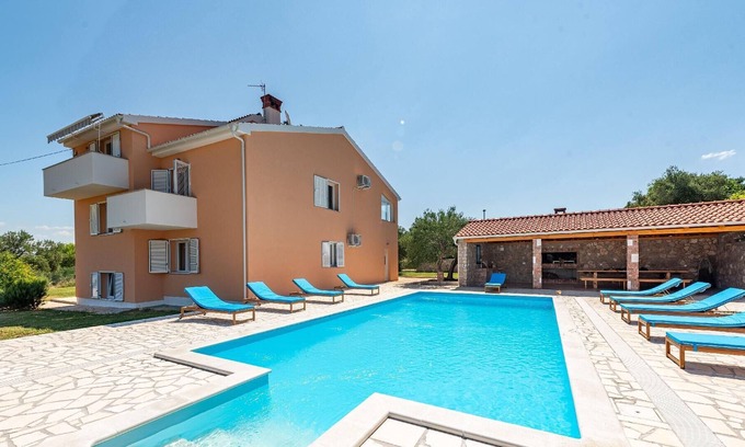 Mrljane House | Holiday house Pasman (Ort) for 2 - 16 persons with 4 bedrooms - Holiday home
