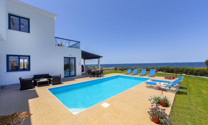Pomos House | Holiday house Pomos for 1 - 6 persons with 3 bedrooms - Holiday house