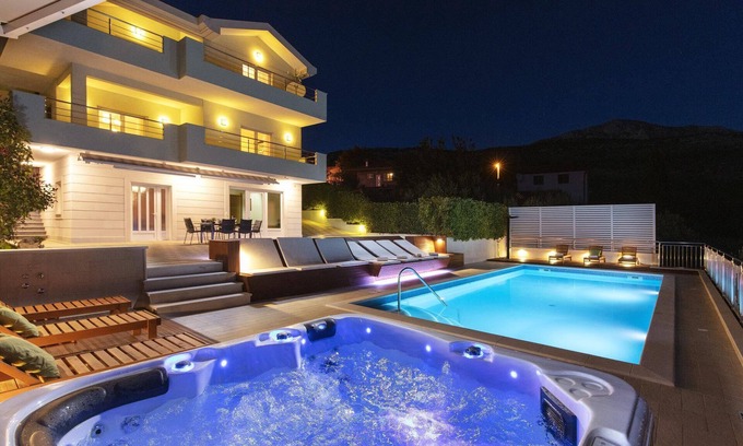 Tugare House | Holiday house Tugare for 1 - 8 persons with 4 bedrooms - Holiday home