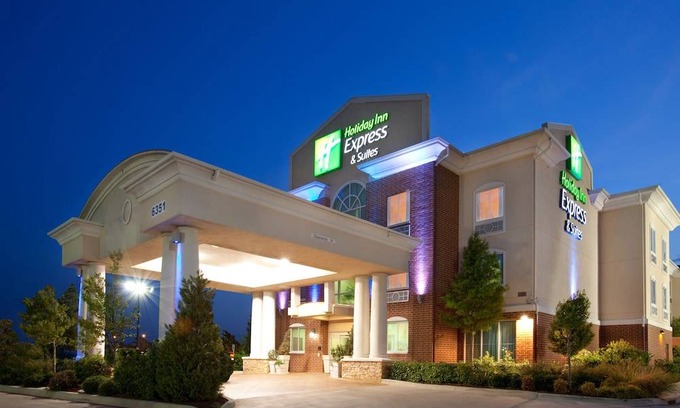 Fossil Creek Hotel | Holiday Inn Express & Suites Fort Worth - Fossil Creek, an IHG Hotel