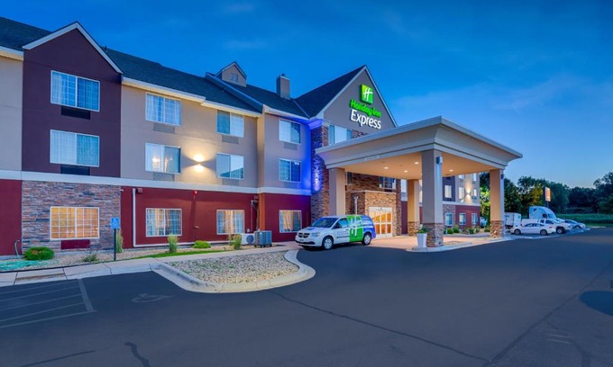 Inver Grove Heights Hotel | Holiday Inn Express St. Paul South - Inver Grove Heights by IHG