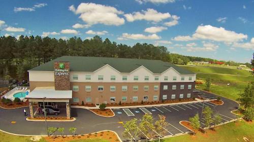 De Funiak Springs Resort | Holiday Inn Express DeFuniak Springs by IHG