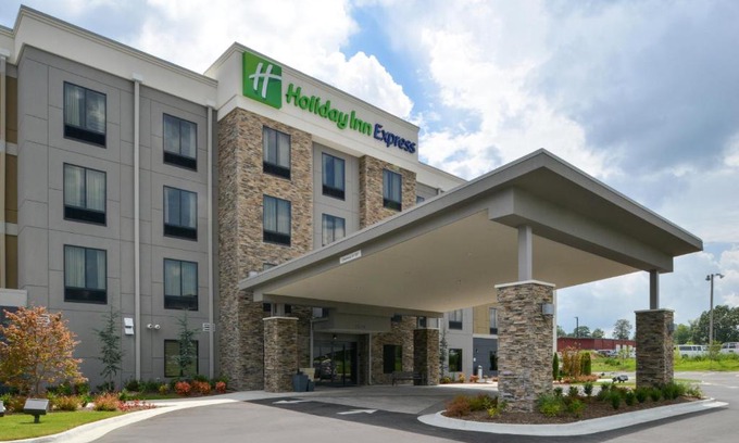 Benton Hotel | Holiday Inn Express and Suites Bryant - Benton Area by IHG