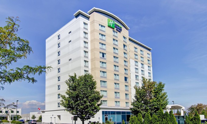 Richmond Hill Hotel | Holiday Inn Express Hotel & Suites Toronto - Markham by IHG