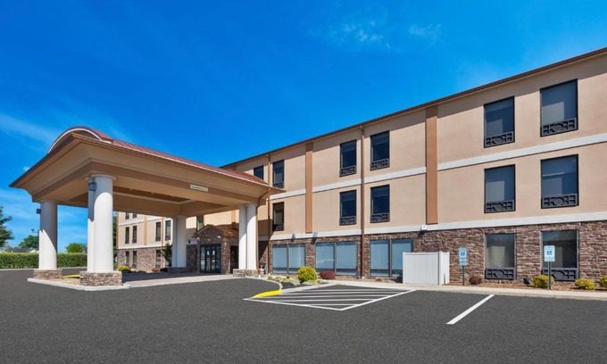 Chillicothe Hotel | Holiday Inn Express Chillicothe East by IHG
