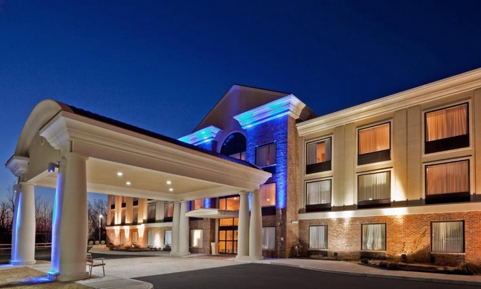 Clifton Park Hotel | Holiday Inn Express Hotel & Suites Clifton Park by IHG