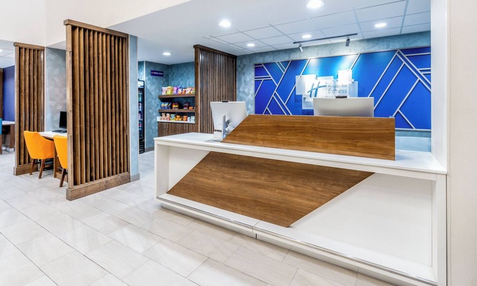 Cheyenne Hotel | Holiday Inn Express Hotel & Suites - Cheyenne by IHG