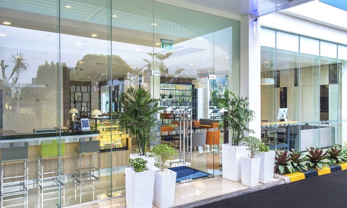 Menteng Hotel | Holiday Inn Express Jakarta Matraman by IHG