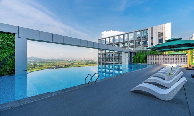 Bao'an Hotel | Holiday Inn Express Shenzhen Guangming Cloud Park by IHG