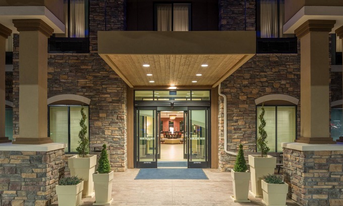 Castle Rock Hotel | Holiday Inn Express & Suites Denver South - Castle Rock by IHG