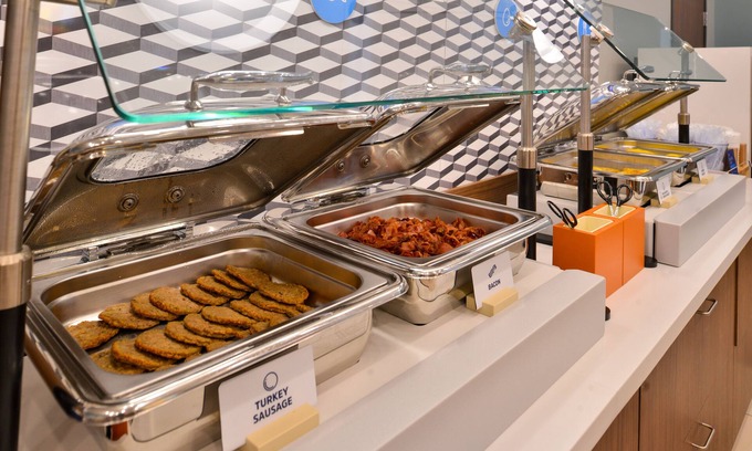 Round Rock Hotel | Holiday Inn Express & Suites Austin Round Rock by IHG
